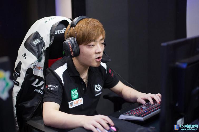 LPL夏季赛区域选拔赛：RNG 3：2 险胜LNG，获得最后一张门票