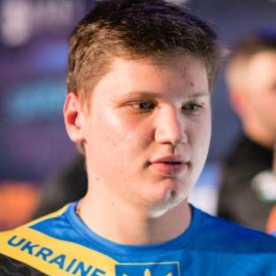 Zeus 对 s1mple 在 CS2 的回归表示怀疑;