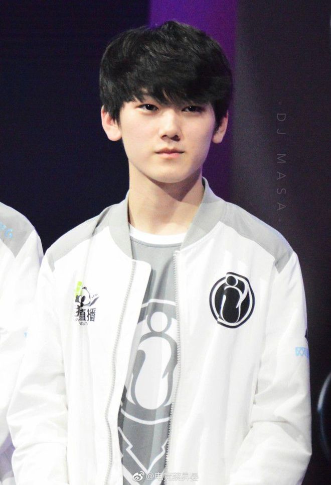 Team WE vs BLG赛前数据前瞻：双方中单选手的发挥主掌局势