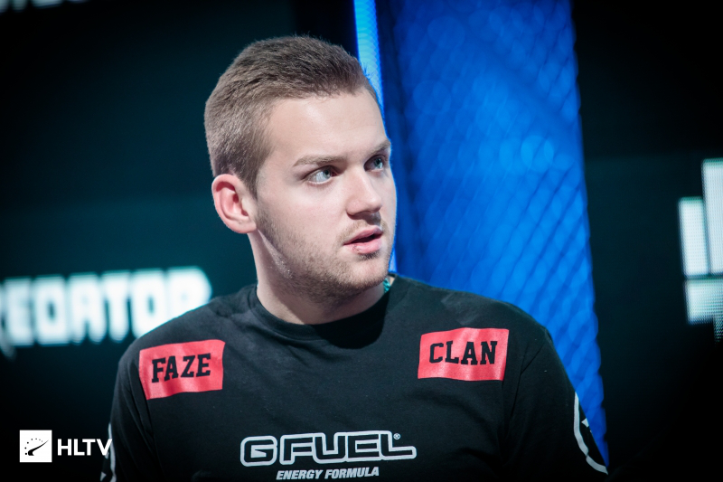 17岁的AD对阵 Ruler ，但惨遭击败！ Kiin Alola在底部支援， Generation Gaming 在巨大的劣势下反击获胜